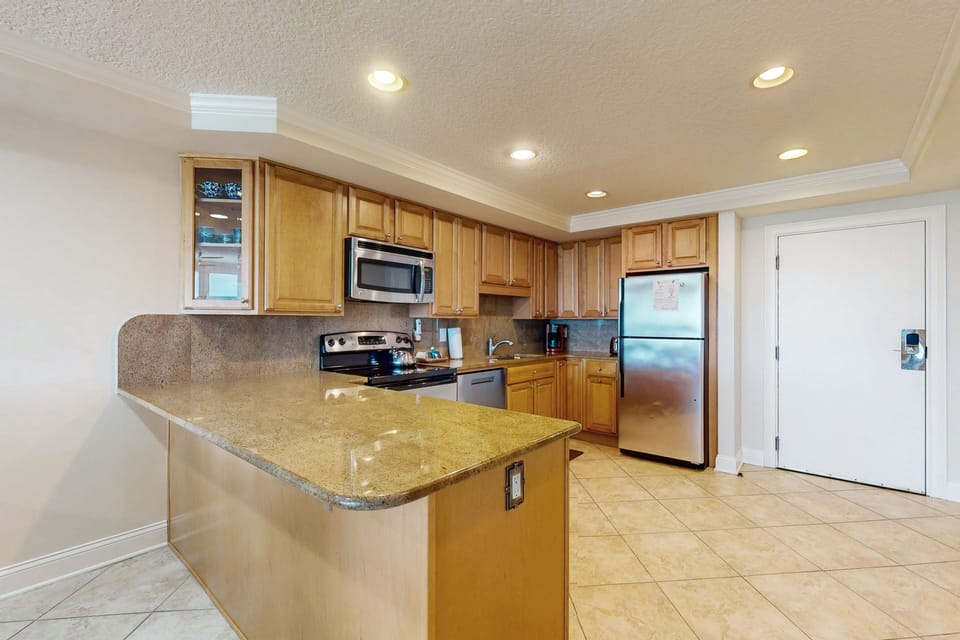 Condo, Multiple Beds, Pool Access, Pool View (1345 Ship Watch) | Private kitchen