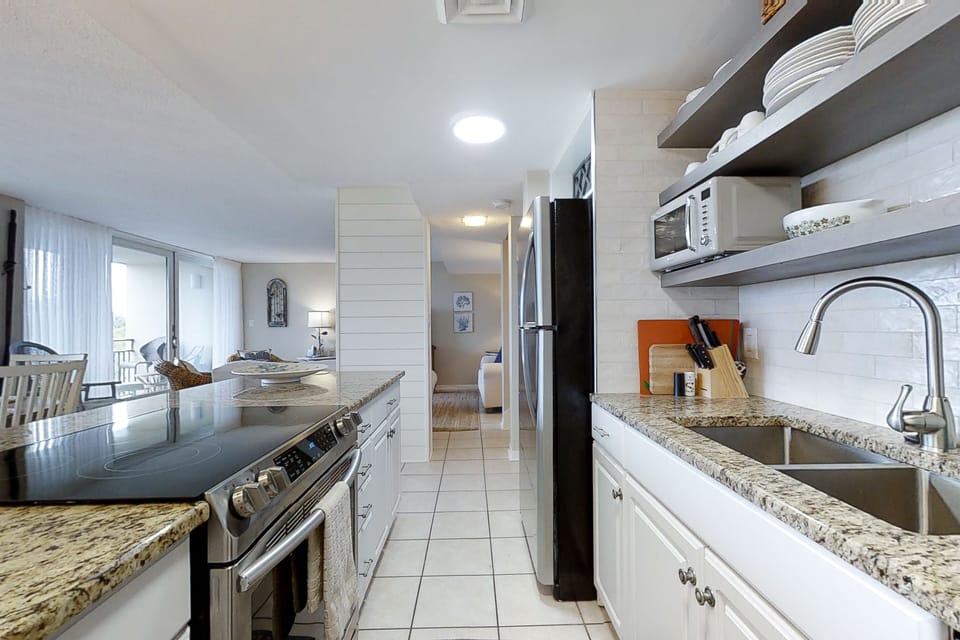 Condo, Multiple Beds, Patio, Pool View (1149 Beach Walker) | Private kitchen