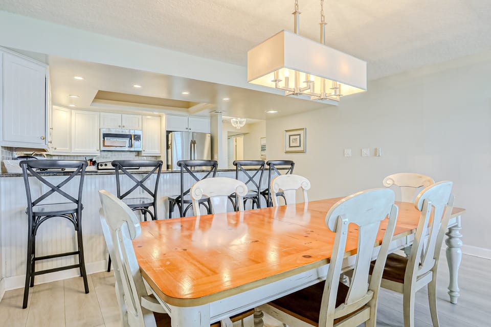 Condo, Multiple Beds, Patio, Ocean View (Sand Dollar II - 103) | 3 bedrooms, individually decorated, individually furnished, bed sheets