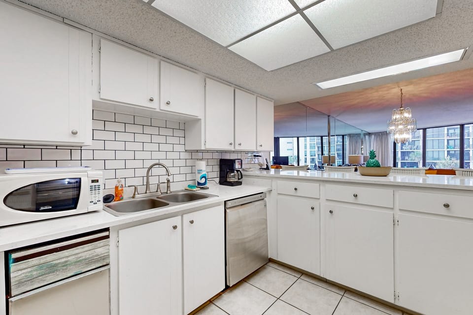 Condo, Multiple Beds, Balcony (Captains' Quarters Condo Unit 317) | Private kitchen