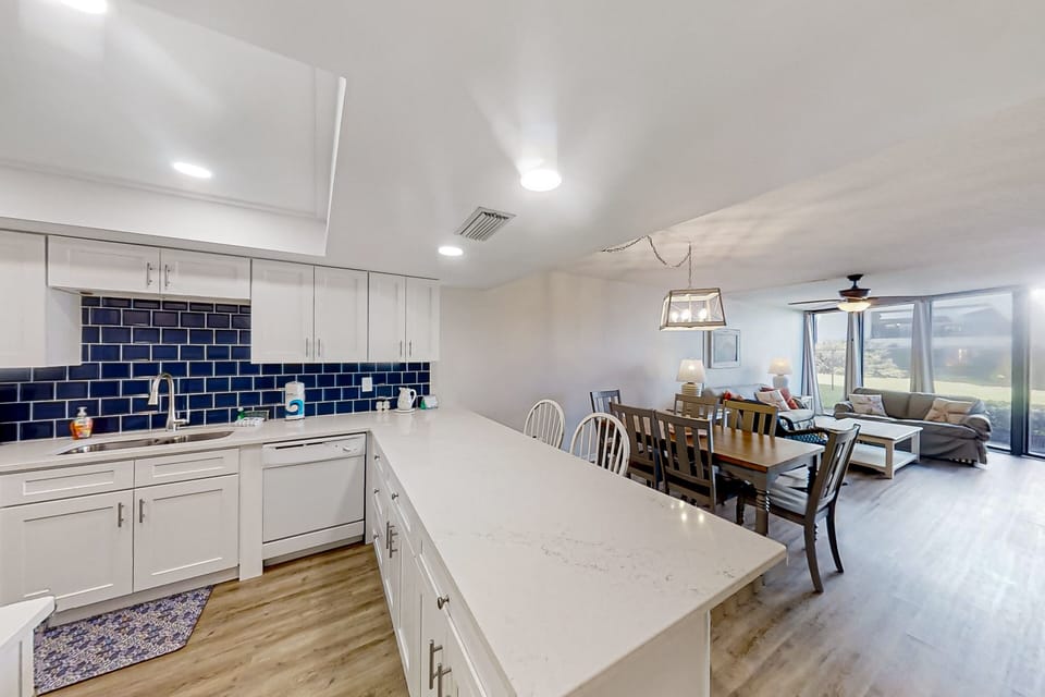 Condo, Multiple Beds, Pool Access, Pool View (Anastasia 111) | Private kitchen