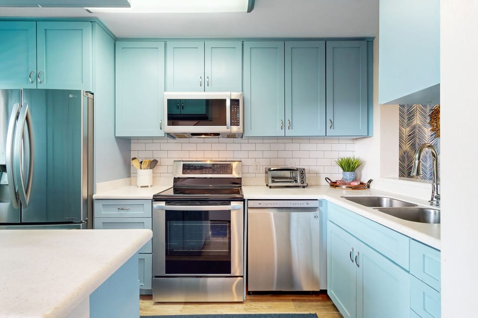 Condo, Multiple Beds, Pool Access, Pool View (Southern Star Coastal Retreat) | Private kitchen