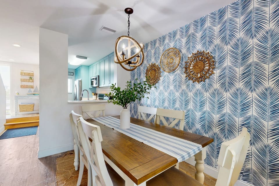 Condo, Multiple Beds, Pool Access, Pool View (Southern Star Coastal Retreat) | 2 bedrooms, individually decorated, individually furnished, bed sheets