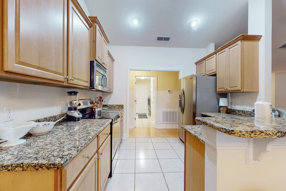 House, Multiple Beds, Pool Access, Pool View (Porpoiseful Living) | Private kitchen