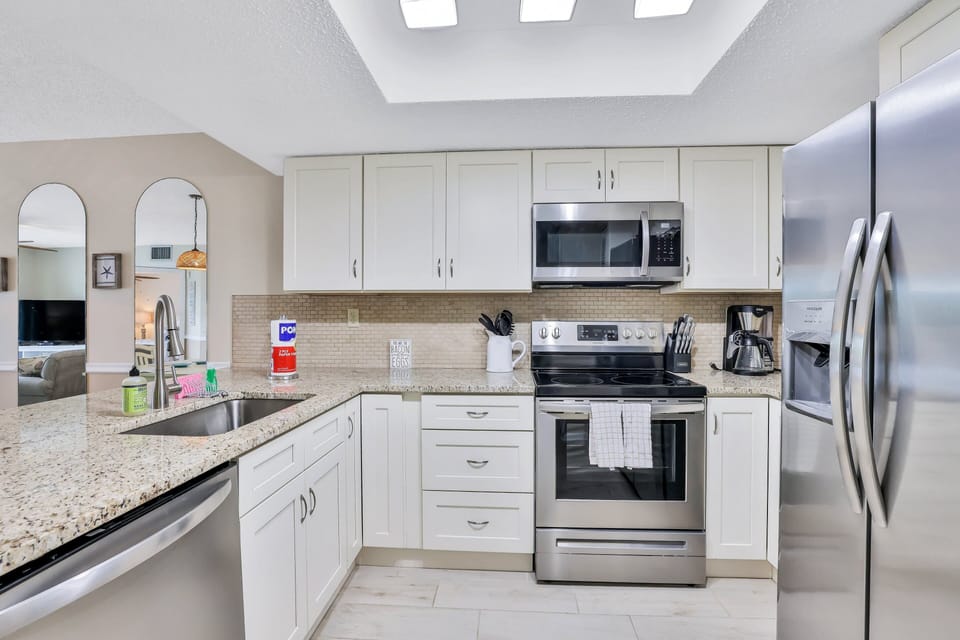 Condo, Multiple Beds, Pool Access, Pool View (Ocean Village Club Condo Unit #E-35) | Private kitchen
