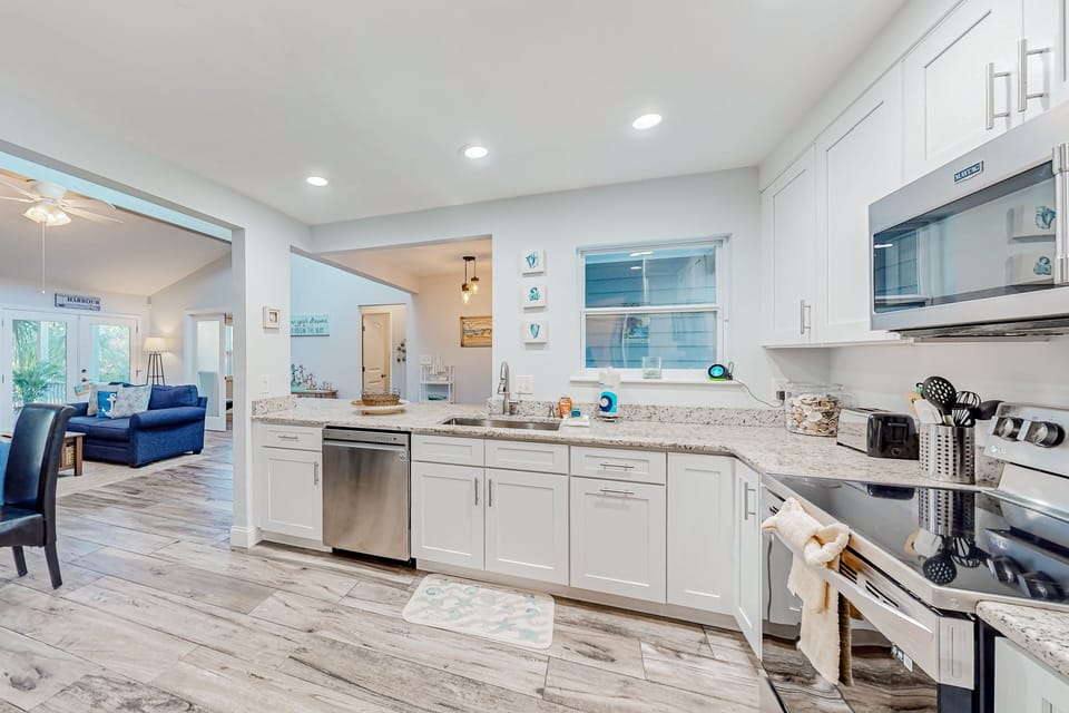 House, Multiple Beds, Balcony, Garden View (The Harbour Home) | Private kitchen
