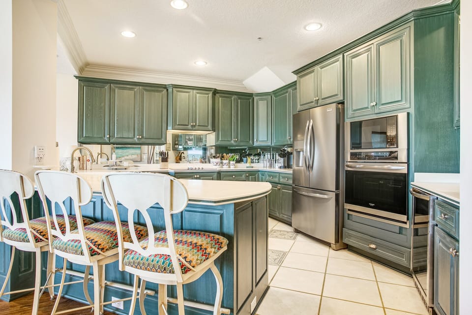 House, Multiple Beds, Patio, Ocean View (Sea Chase Unit 4) | Private kitchen