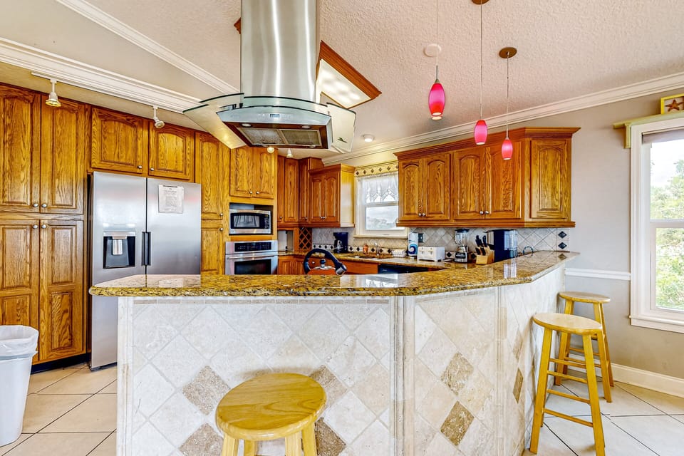 House, Multiple Beds, Patio, City View (Poseidons Cabana) | Private kitchen