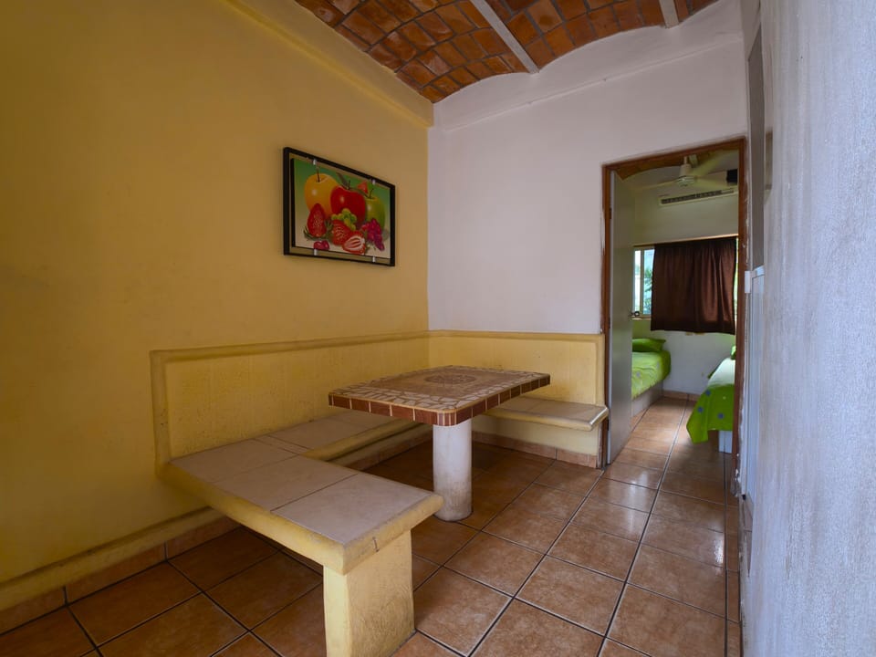 Bungalow estándar 4 camas | Free WiFi, bed sheets