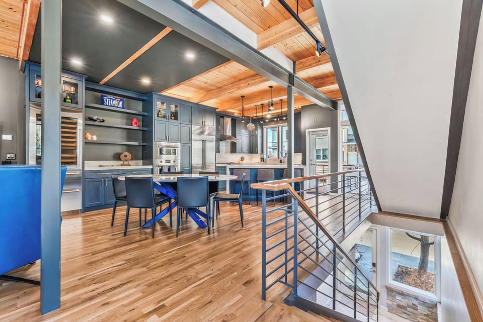 Main living space is 1 full flight up from the ground level