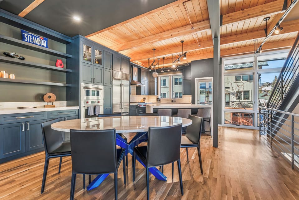 Gourmet kitchen!