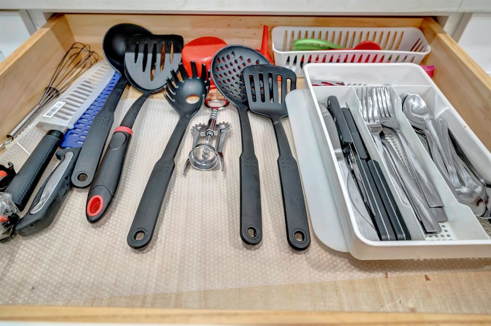 Complete utensil set for everyday cooking