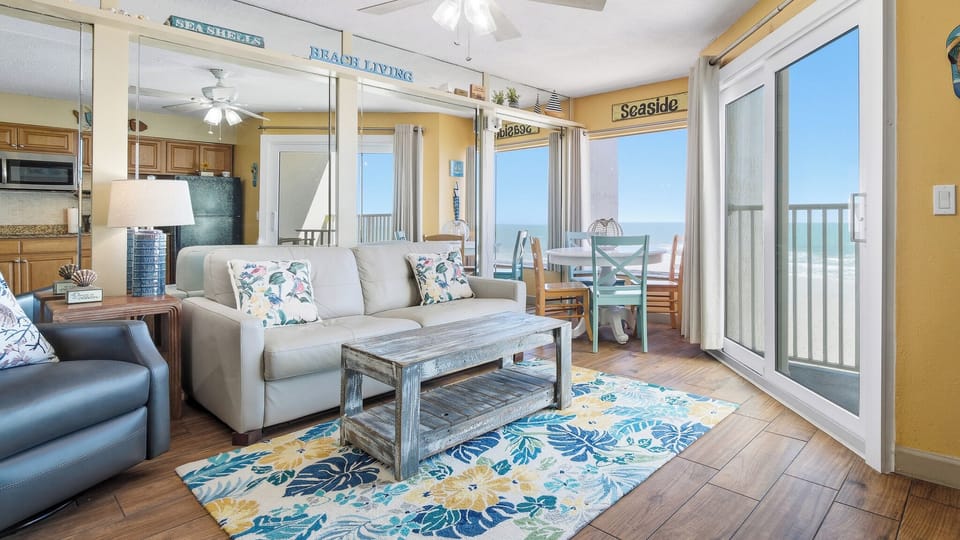Jeff and Gina Properties - Belleair Beach Club 312 (BBC312) - Belleair Beach - 1 Bedroom - 1 Bathroom - Gulf Waterfront - Beach Front