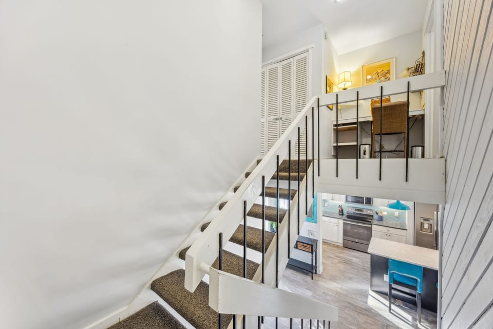 Open staircase to bedrooms upstairs