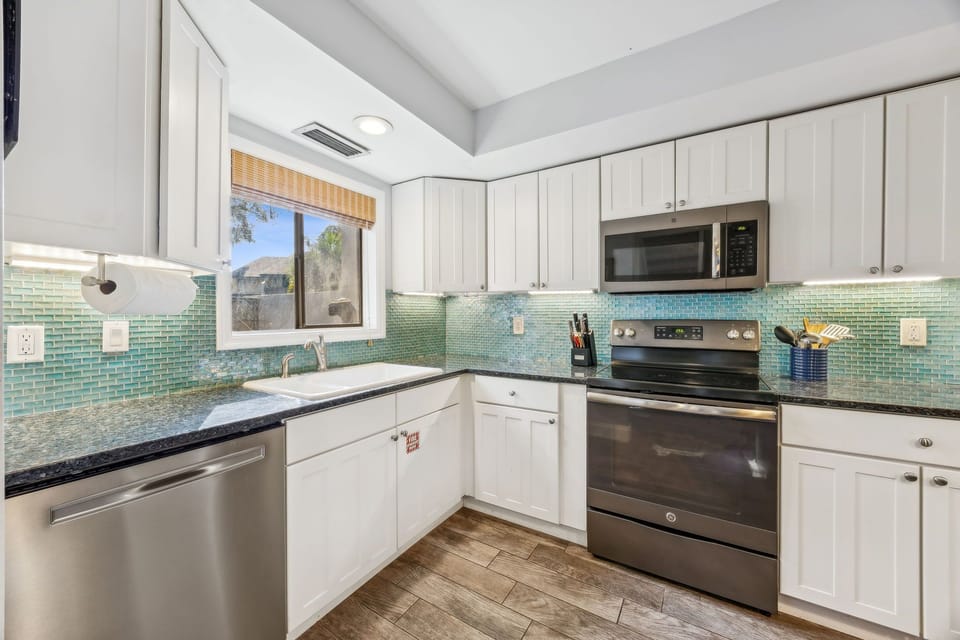 Kitchen with all the must-haves