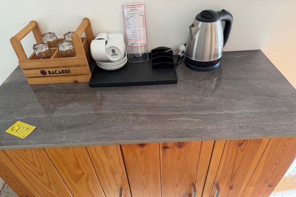 Double Room Single Use, Balcony, Garden View | Coffee and/or coffee maker