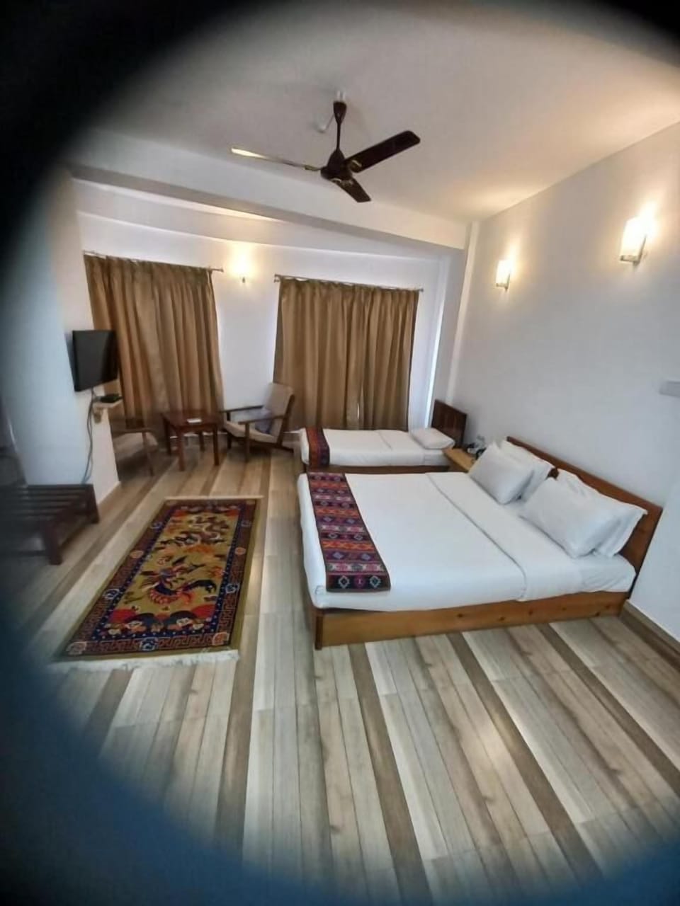 Iron/ironing board, WiFi (free)
