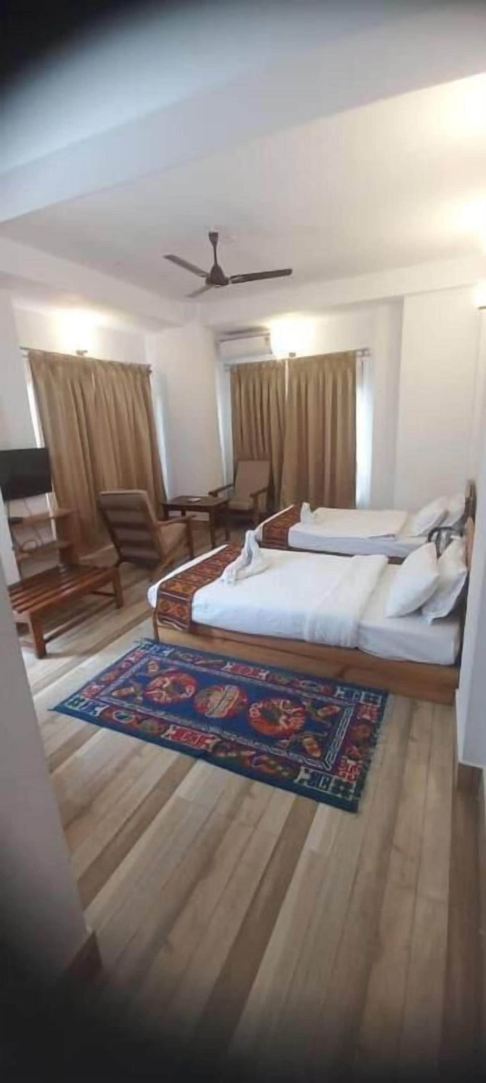 Iron/ironing board, WiFi (free)