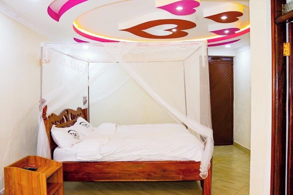 Standard Single Room | Free WiFi, bed sheets