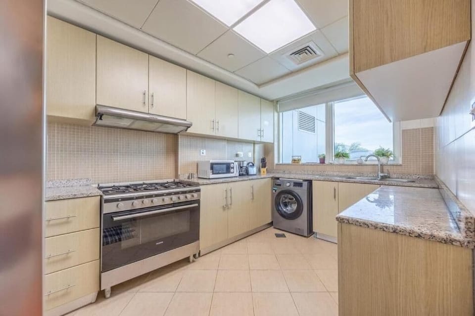 Classic Apartment, Balcony, Beach View | Private kitchen