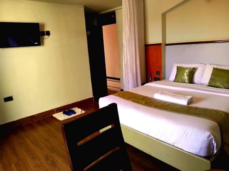 Deluxe Single Room | Soundproofing, free WiFi, bed sheets