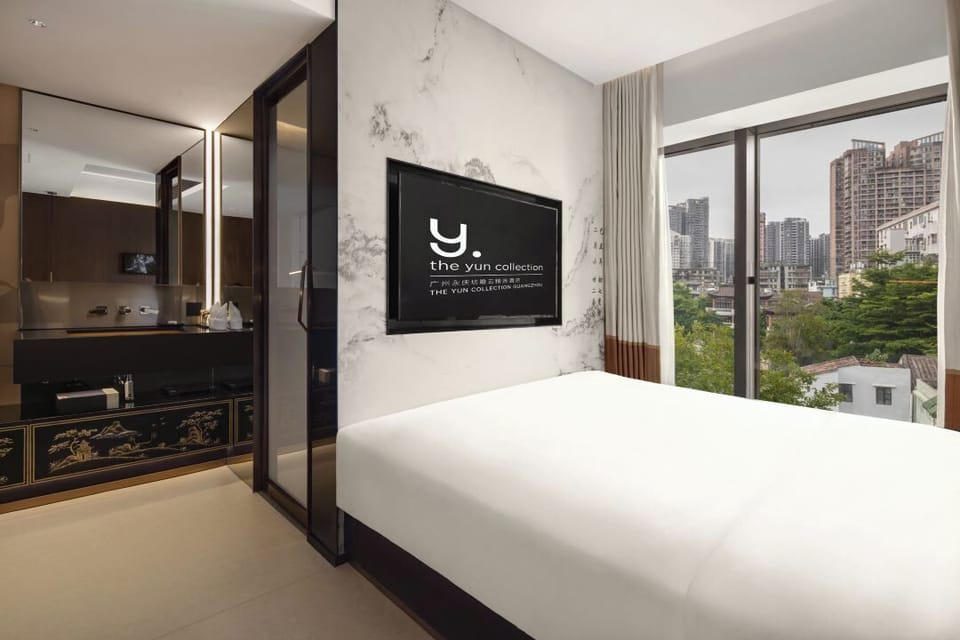 Comfort Single Room, City View | Premium bedding, free minibar, in-room safe, blackout drapes