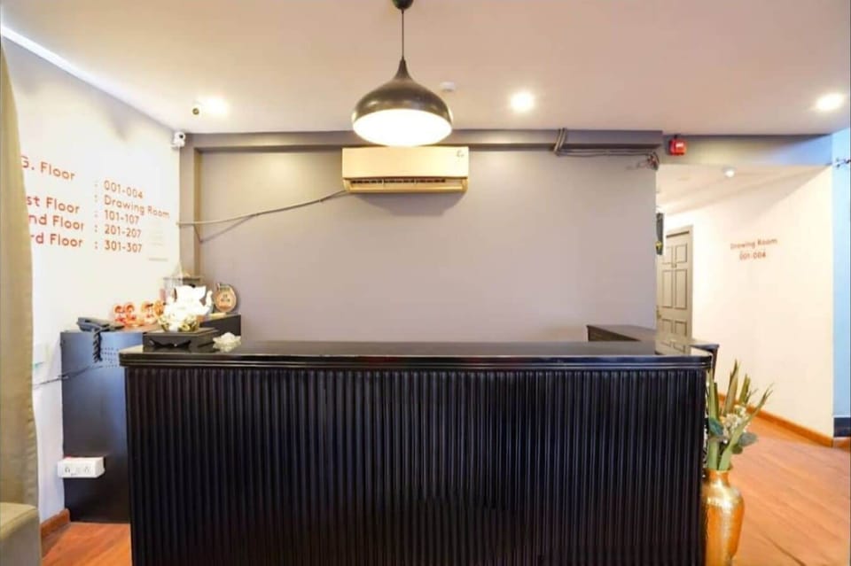 Deluxe Single Room, City View | Lobby