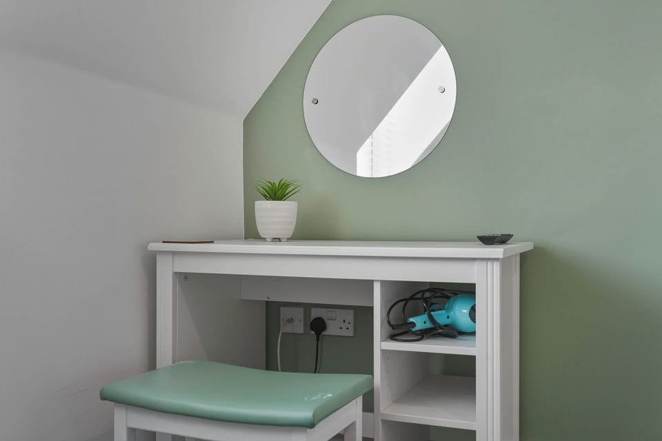 Ensuite shower room with great water pressure – ideal for busy mornings