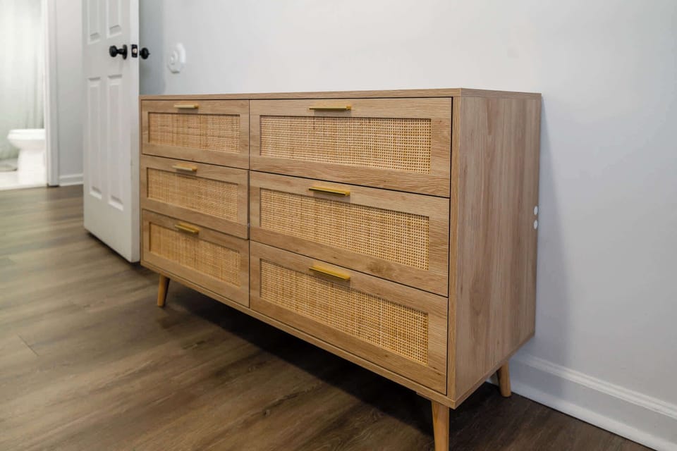 Dresser available for all your belongings and clothes.