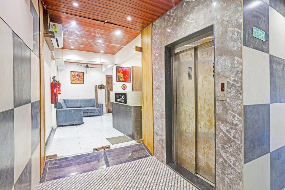 House | Reception
