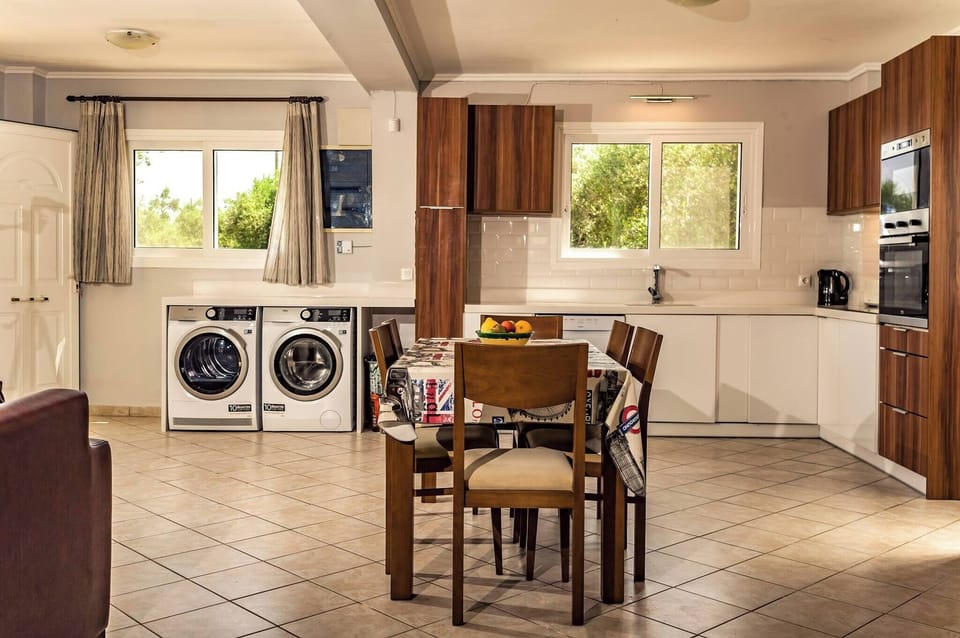 Villa, 2 Bedrooms, Smoking, Private Pool | Laundry