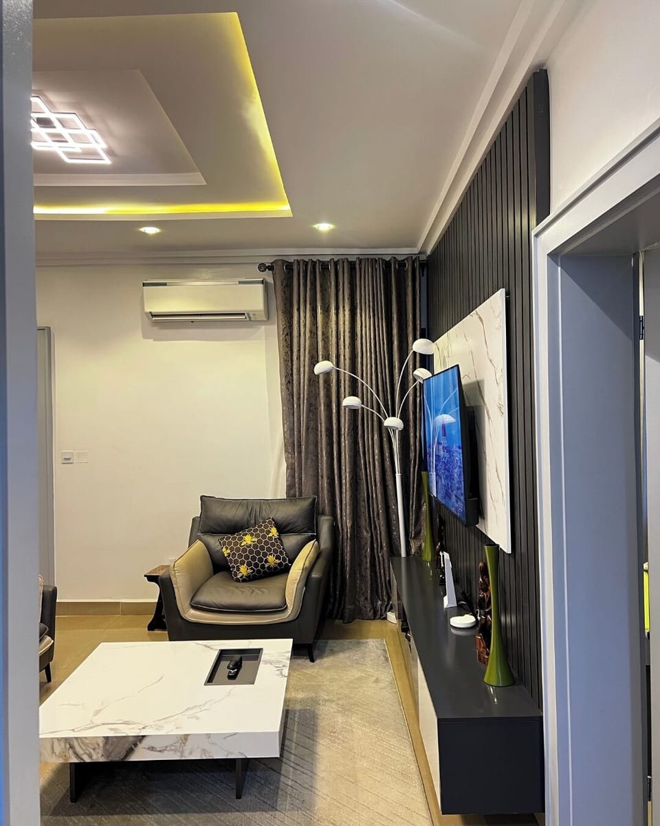 Standard Apartment, Balcony, City View | Interior