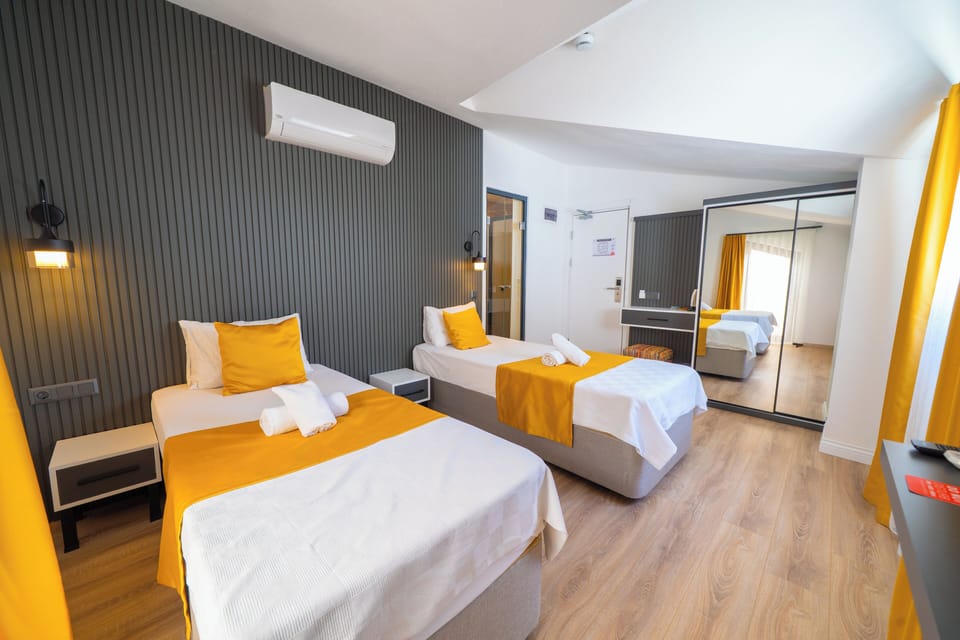 Economy Room, 2 Twin Beds | Free WiFi, bed sheets