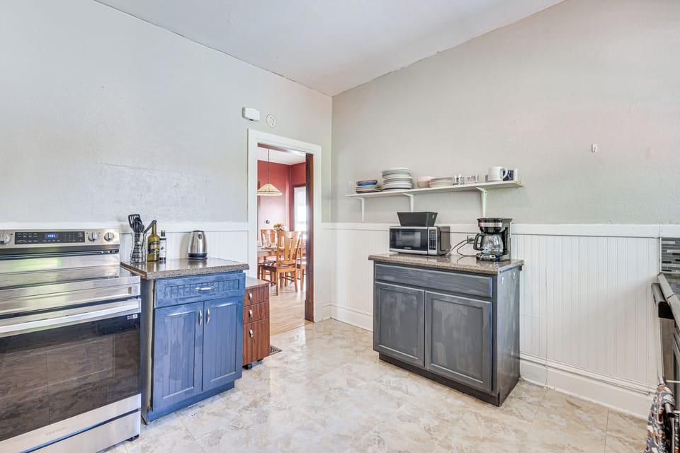 House (3 Bedrooms) | Interior