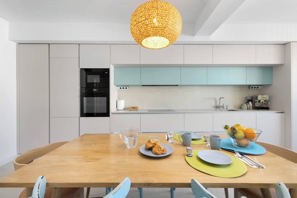 Apartment, 3 Bedrooms, City View | Dining room