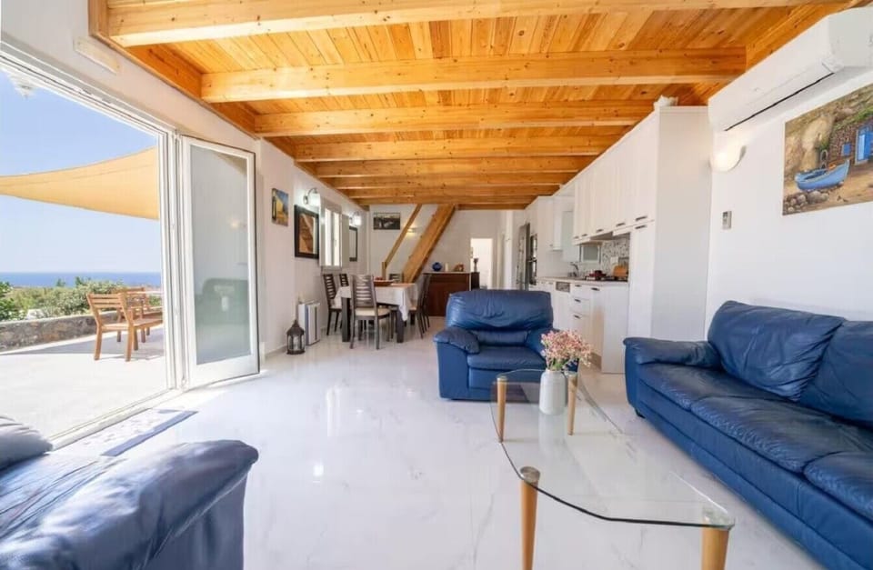 Apartment, Sea View | Living area