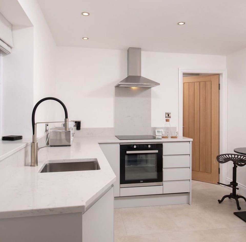 The kitchen is stocked with everything you should need for a spot of cooking 