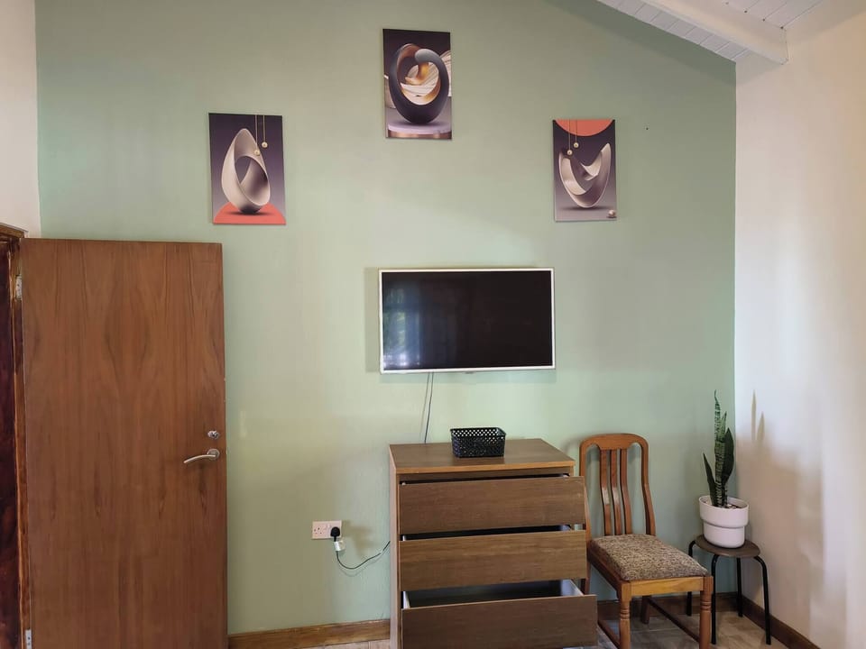 House, 2 Bedrooms, Accessible, Balcony | Interior