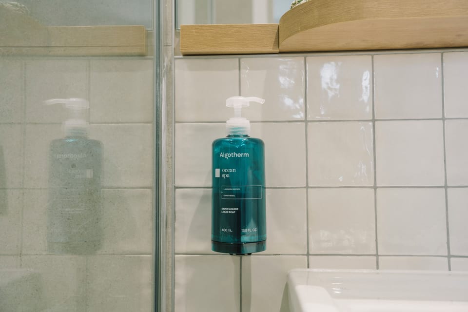 Classic Double Room, Sea View | Bathroom | Shower, hair dryer, towels, soap