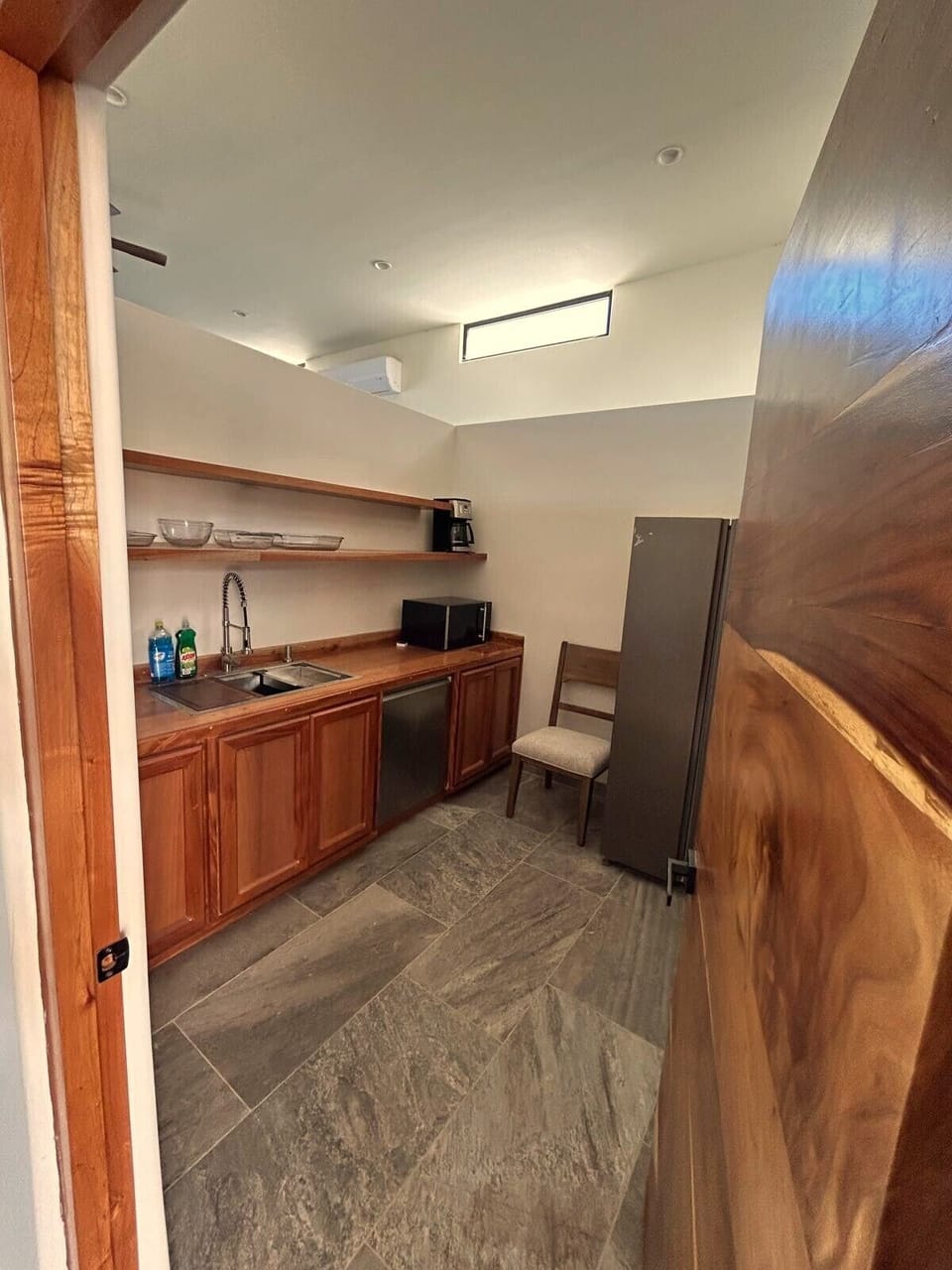 Butler's Pantry and prep area