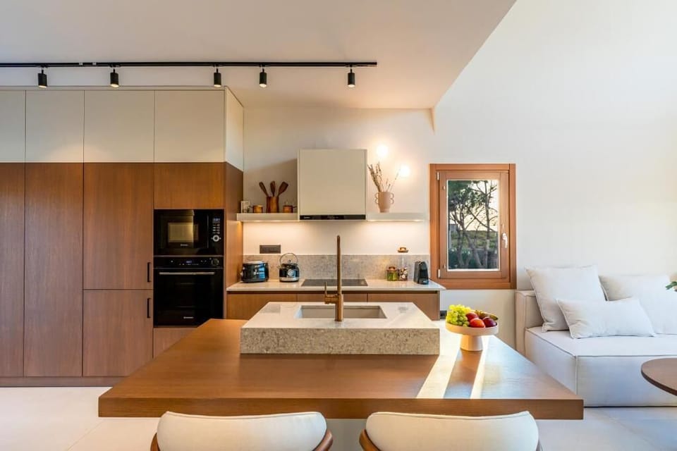 Villa, Balcony, Garden View | Private kitchen