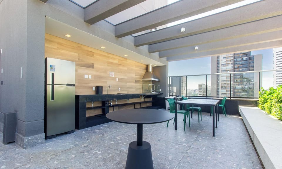 Basic Apartment | Outdoor dining