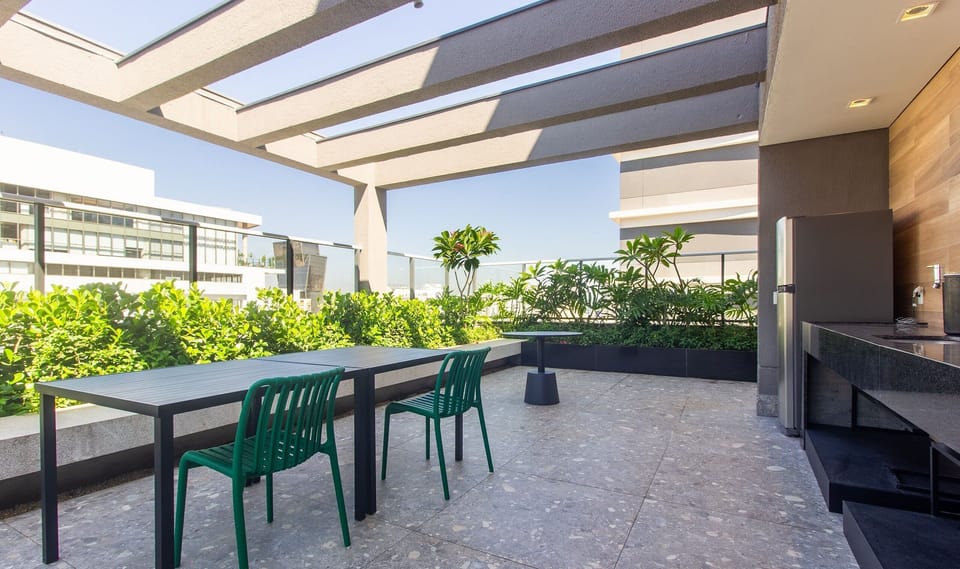 Basic Apartment | Outdoor dining