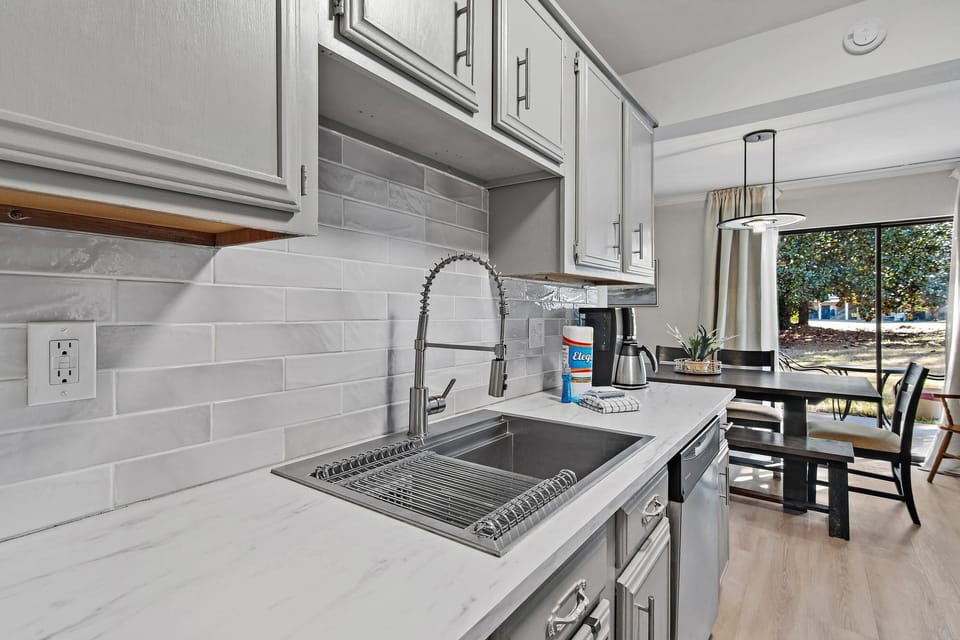 Condo, Multiple Beds (Seascape Golf Villas 91B) | Private kitchen