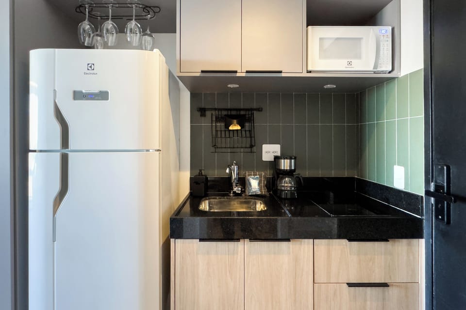 Comfort Apartment, Balcony, Park View | Private kitchen