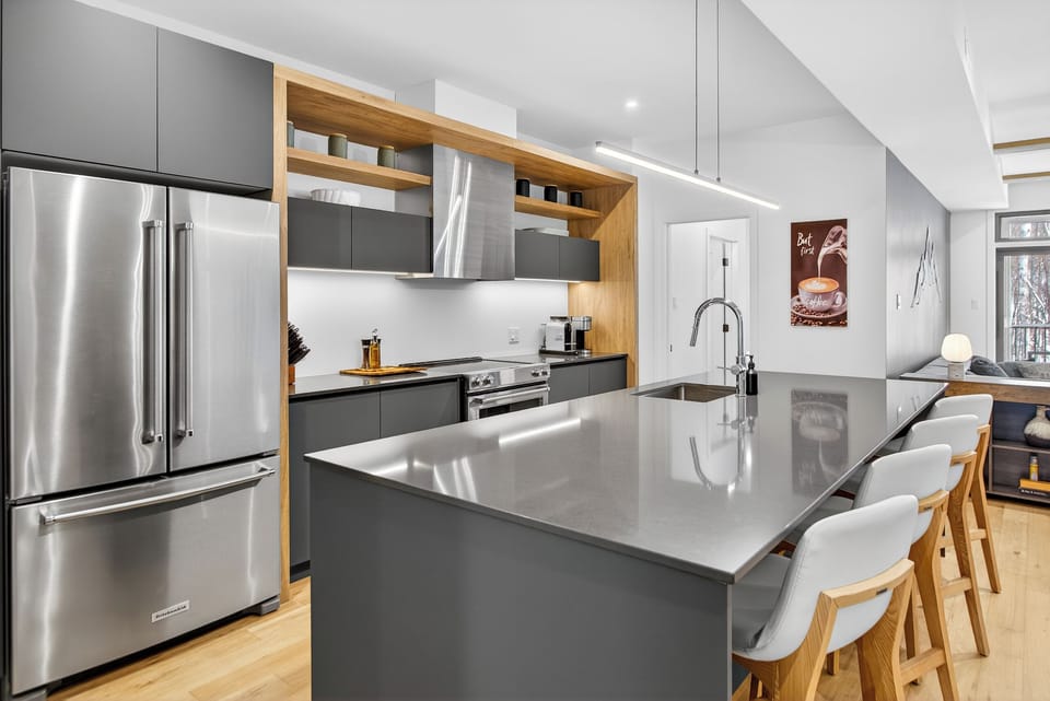 104 Verbier, Building 14 - No Pets Allowed | Private kitchen | Full-size fridge, microwave, oven, stovetop