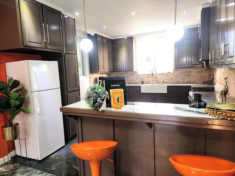 Family Apartment, Garden View | Private kitchen | Electric kettle