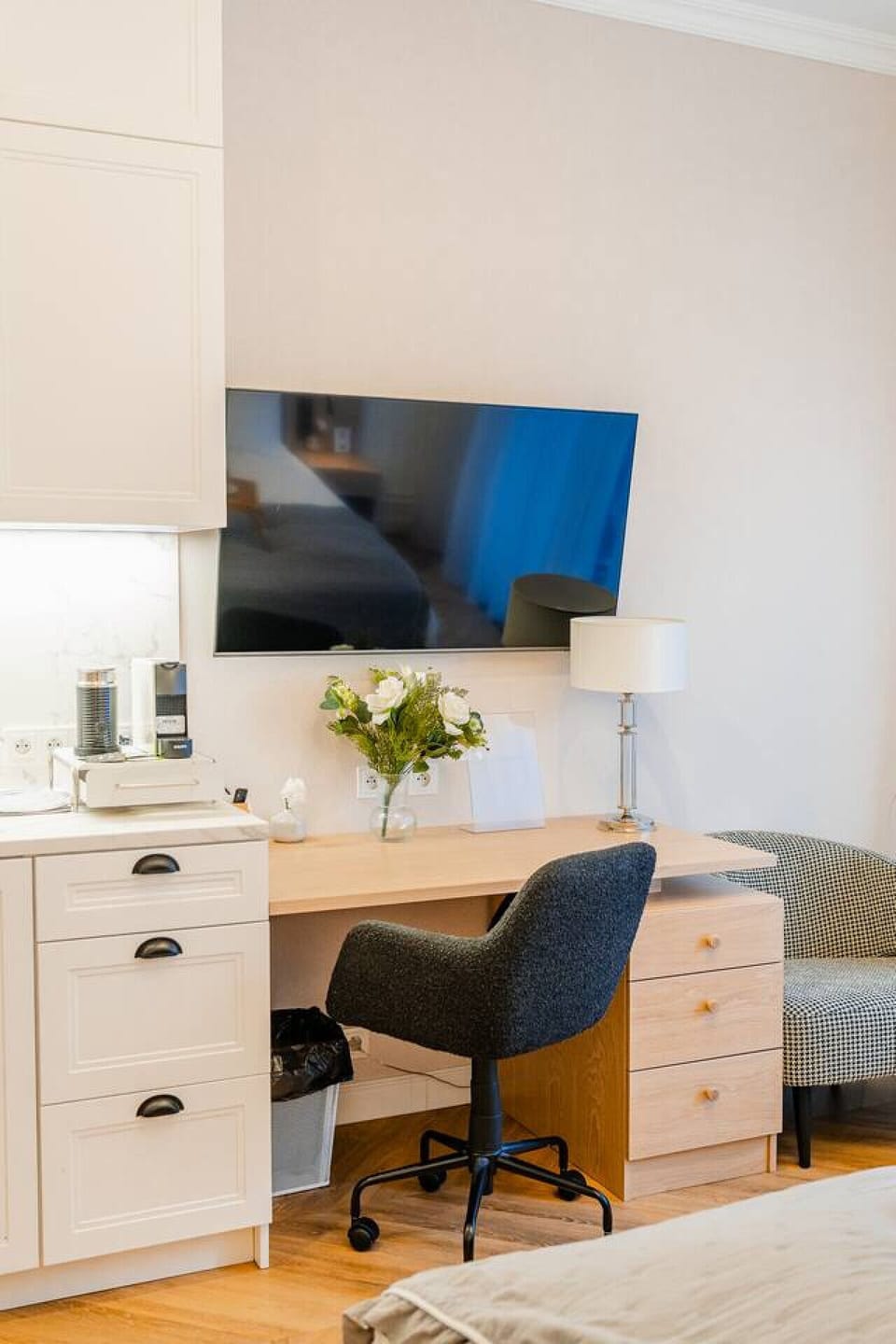 Stylish 28m2 Studio just by the Center of Kraków | Book Now with RENTUJEMY