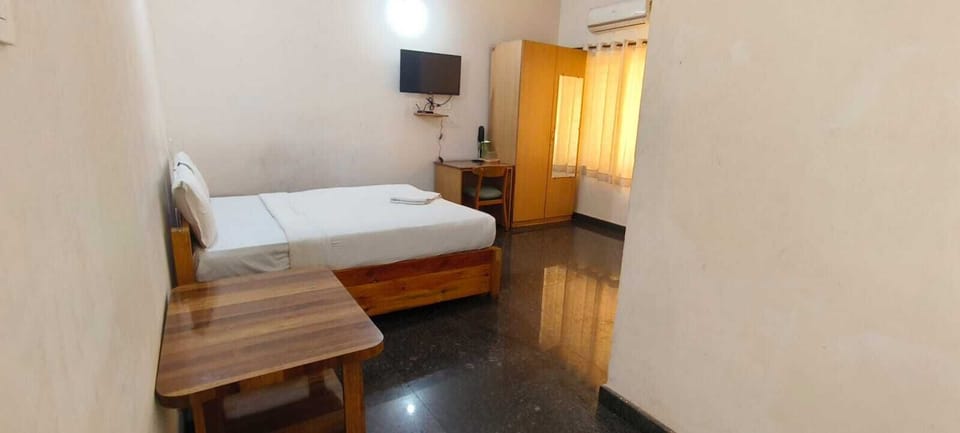 Deluxe Double Room | Desk, laptop workspace, soundproofing, free WiFi