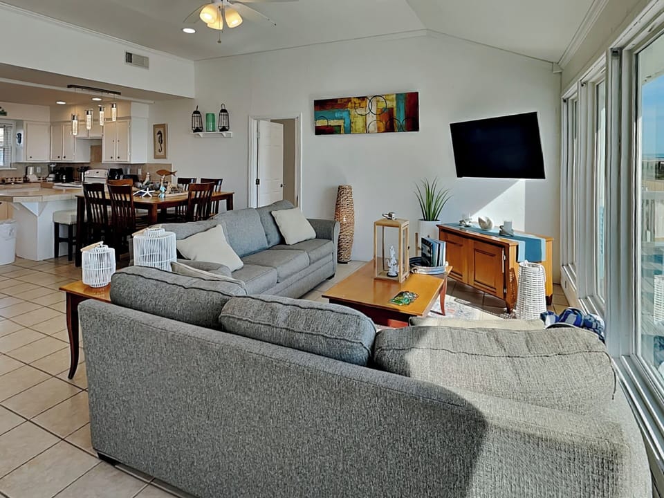 House (3 Bedrooms) | Property amenity